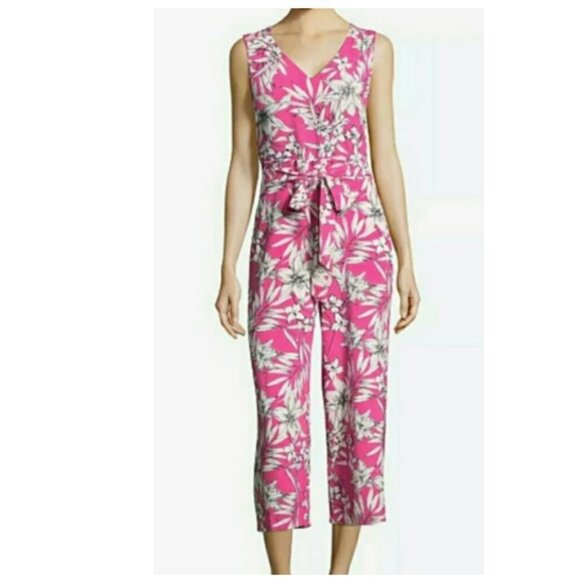 Beige by Eci Pink White Coquette Floral V-Neck Cottagecore Cropped Jumpsuit S - Picture 1 of 10